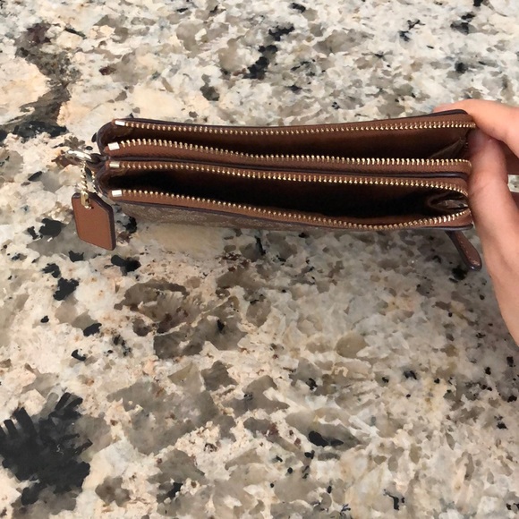 Coach Beige Wallet - Picture 2 of 6